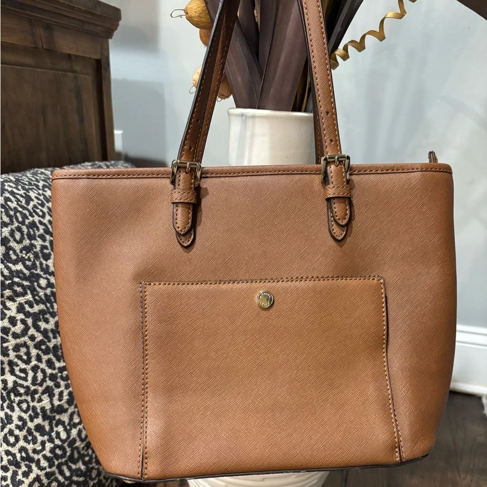 Authentic MICHAEL Michael Kors Jet Set Item Medium Top Zip Snap Pocket Tote